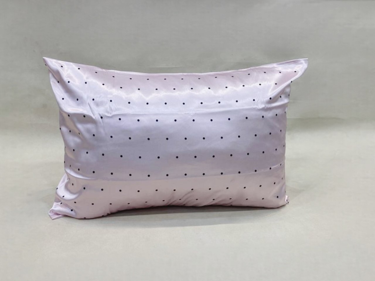 روبالشی ساتن یاسی خال دار